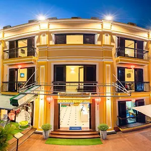 Hotell Golden River